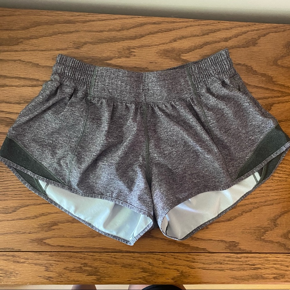 Lululemon Hotty Hot Short 2.5”